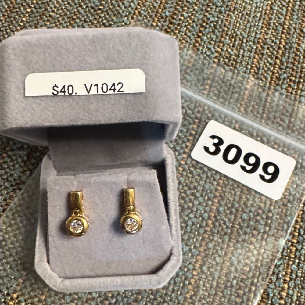 3099 Swarovski Crystal Elements Post Earrings View 5